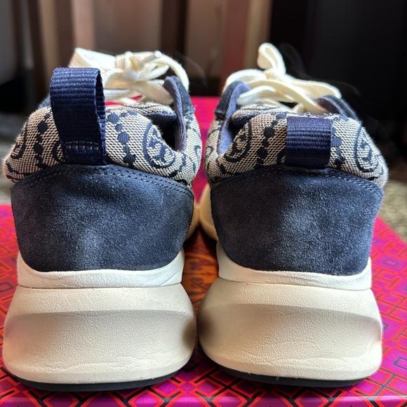 🤩Tory Burch Women's T Monogram Good Luck Trainer Sneakers size #8 like new - Picture 15 of 16